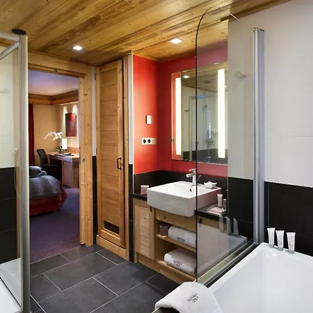 Manali Hotel 5*